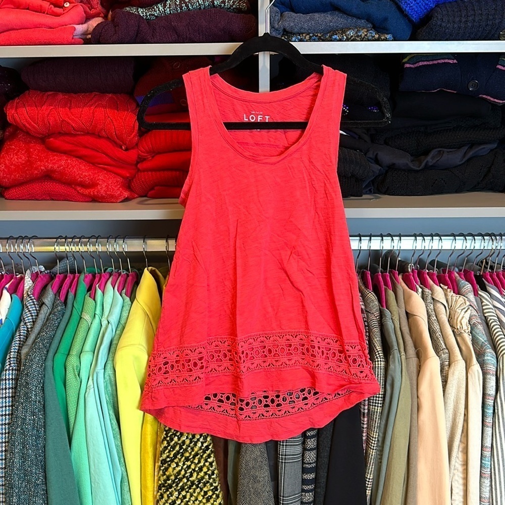 Loft red scoop neck embroidered tank top size XXS